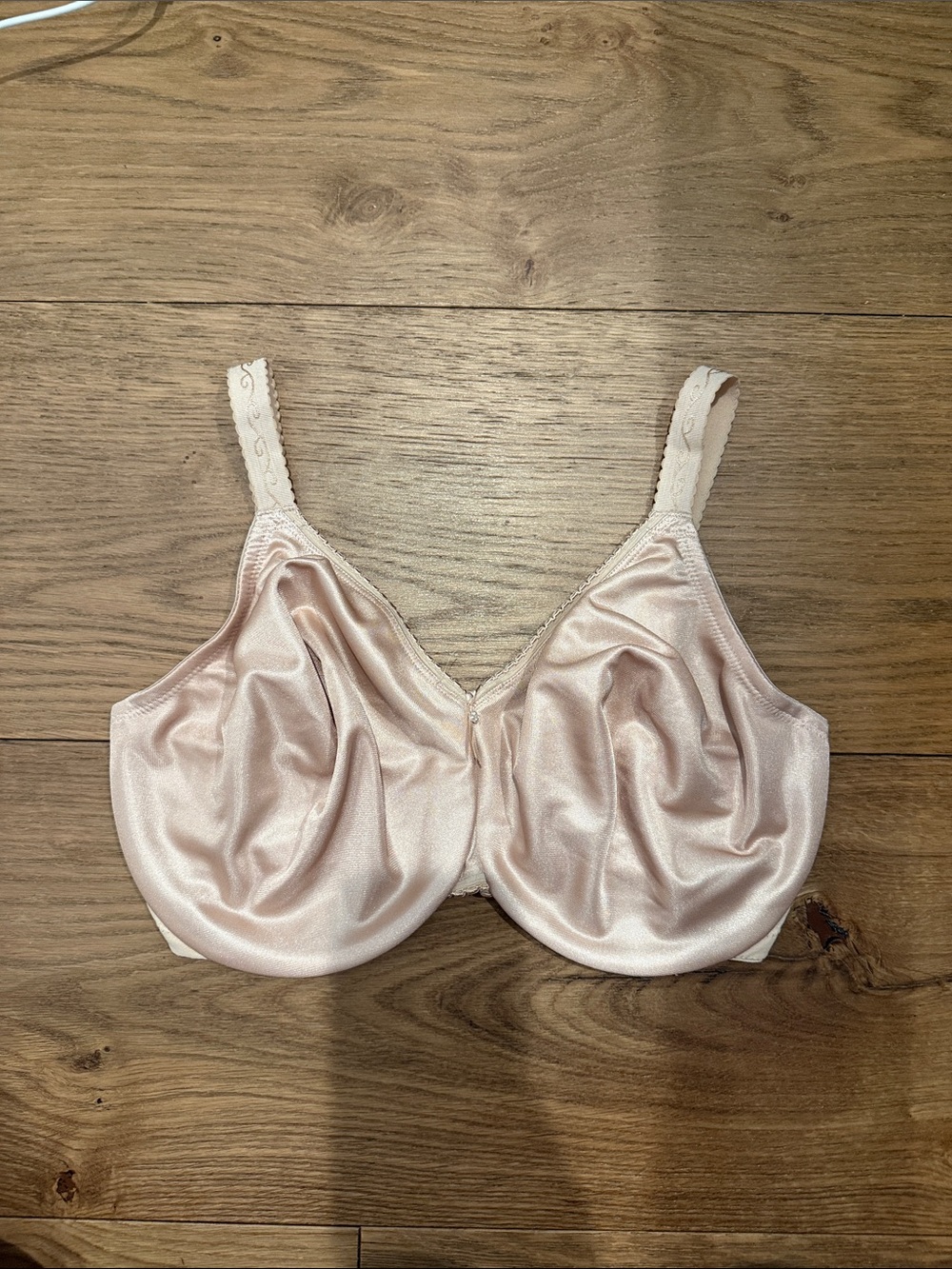 Wacoal Minimizer Bra in Nude